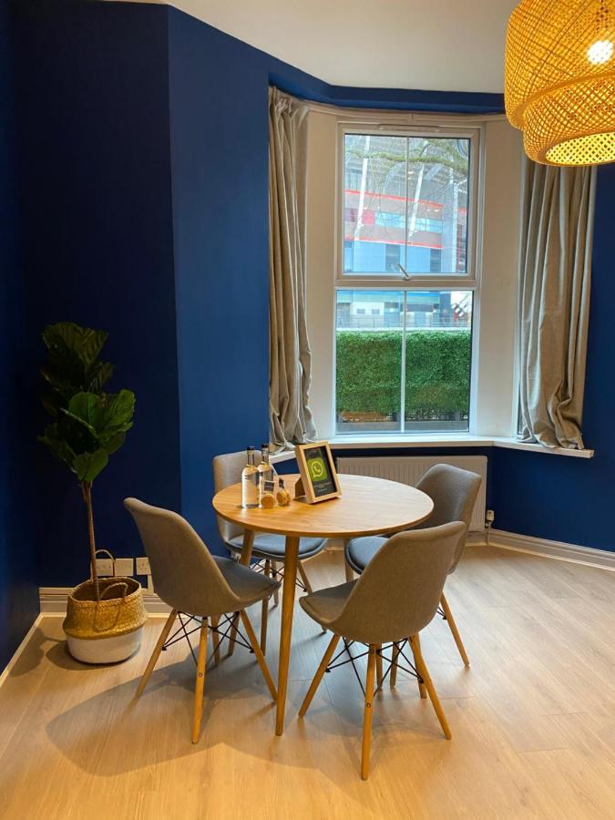Aaron Wise - 17 Fitzhamon Apartments Cardiff Eksteriør bilde