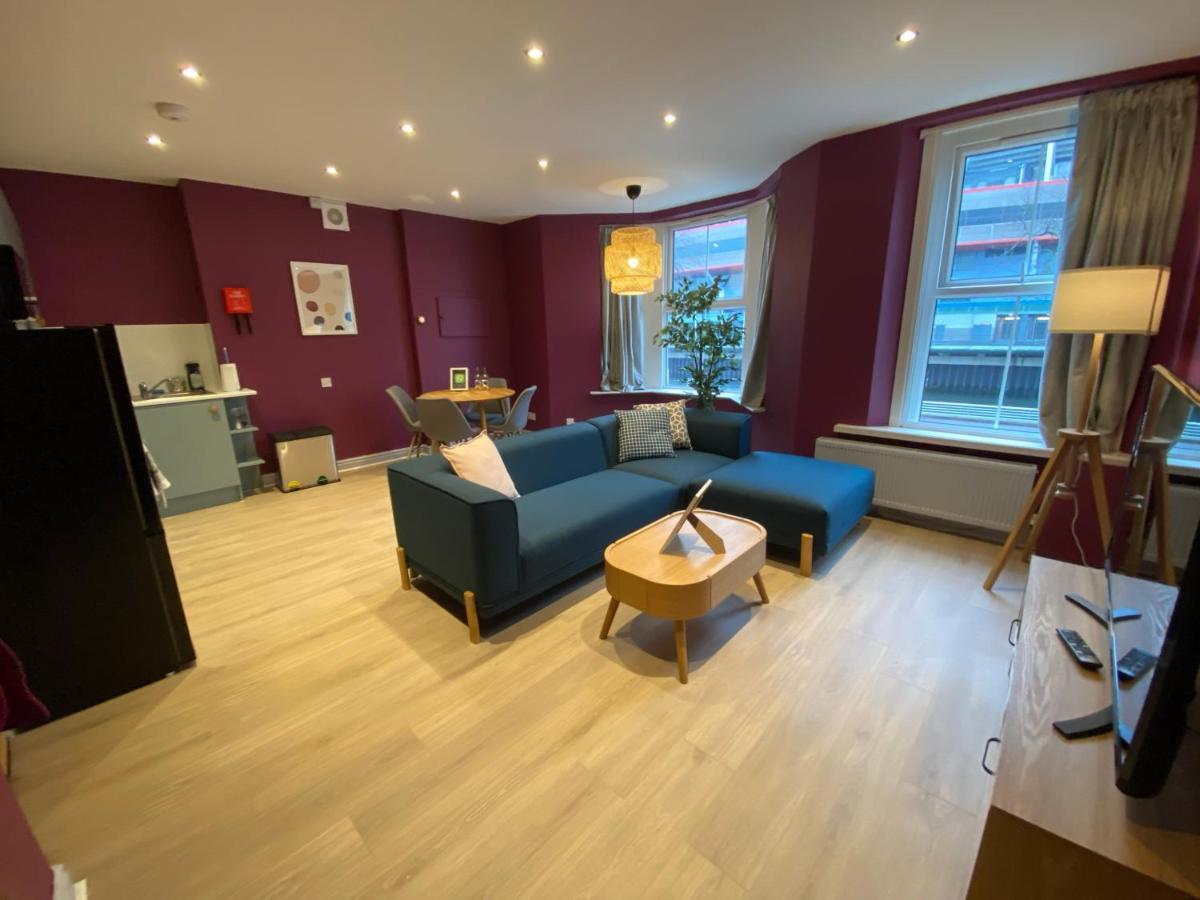 Aaron Wise - 17 Fitzhamon Apartments Cardiff Eksteriør bilde